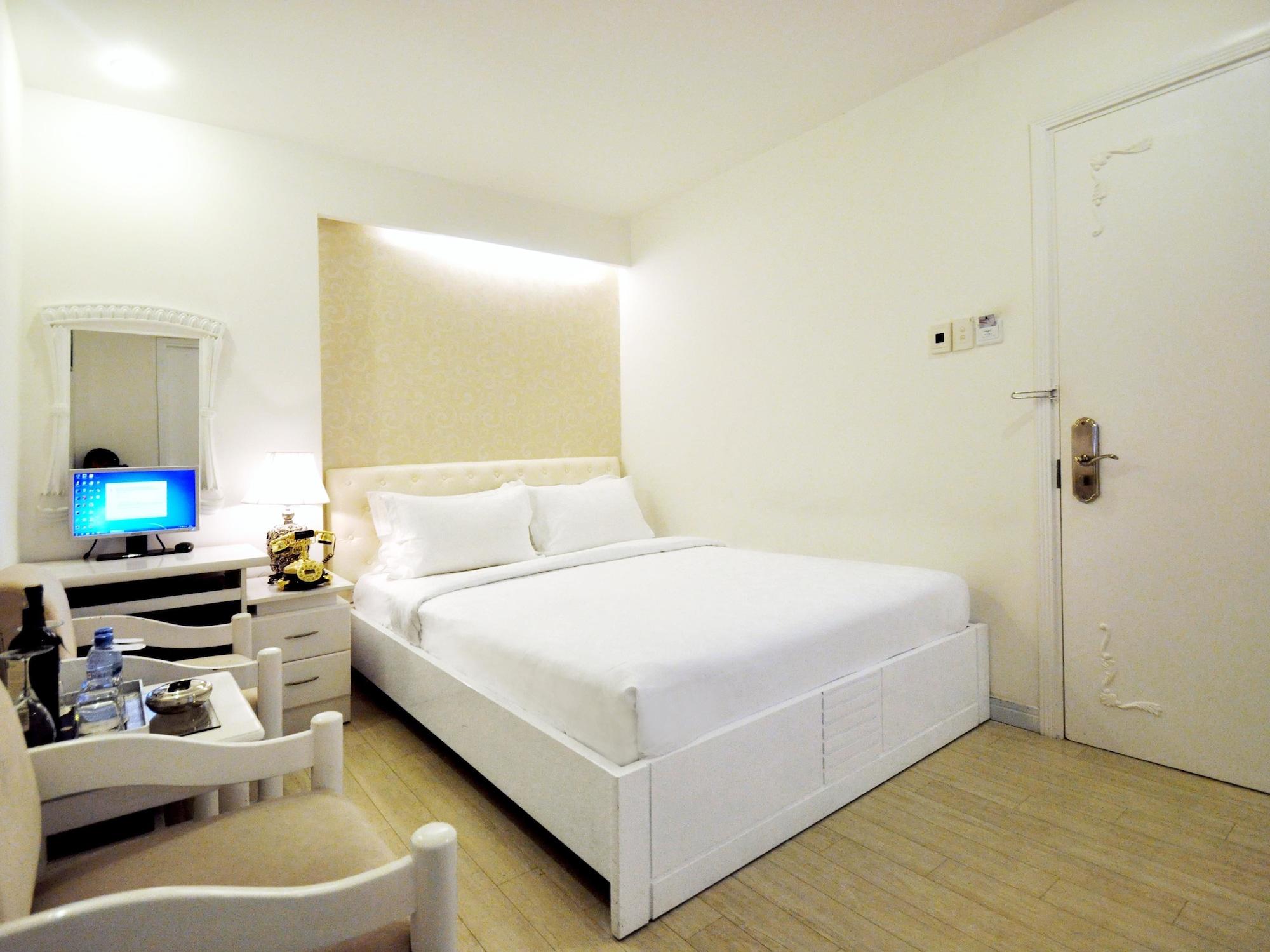 The White Hotel 8A Thai Van Lung Ho Chi Minh City Exterior photo