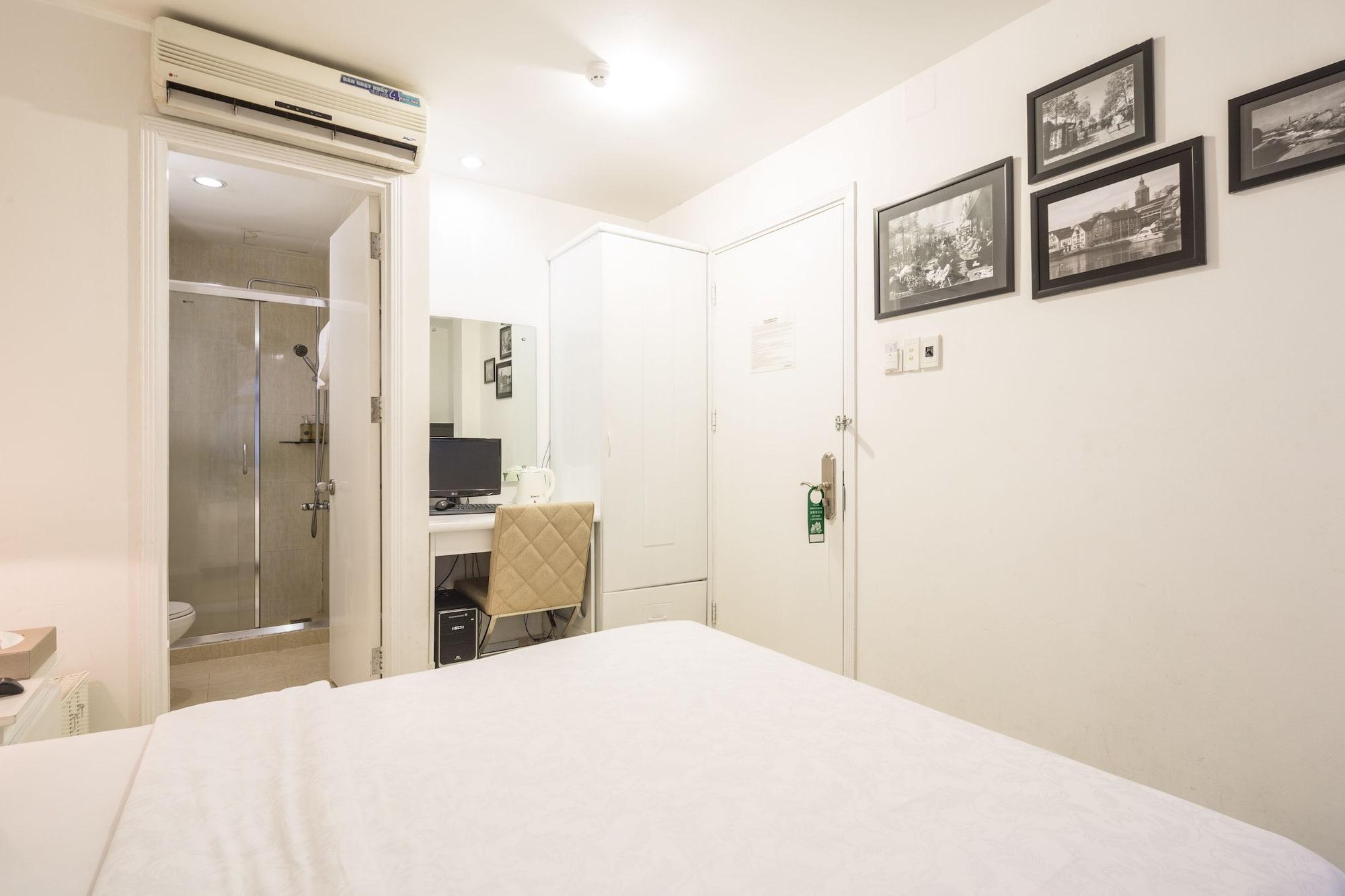 The White Hotel 8A Thai Van Lung Ho Chi Minh City Exterior photo
