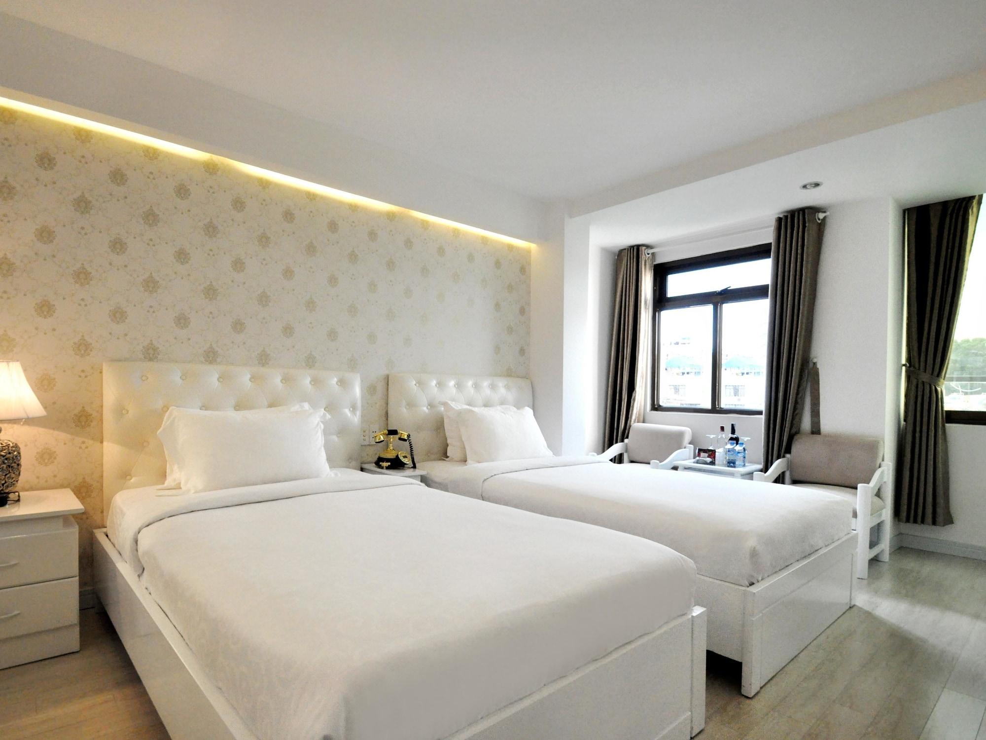 The White Hotel 8A Thai Van Lung Ho Chi Minh City Exterior photo